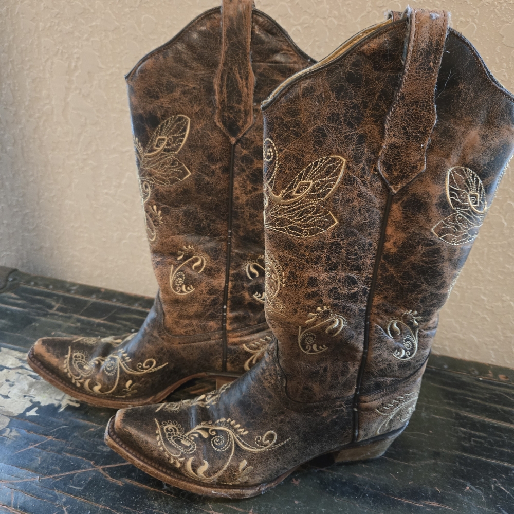Brown Embroidered Cowboy Boots